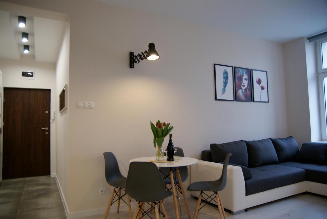 Charming Apartment In The City Centre, Lodz Buitenkant foto