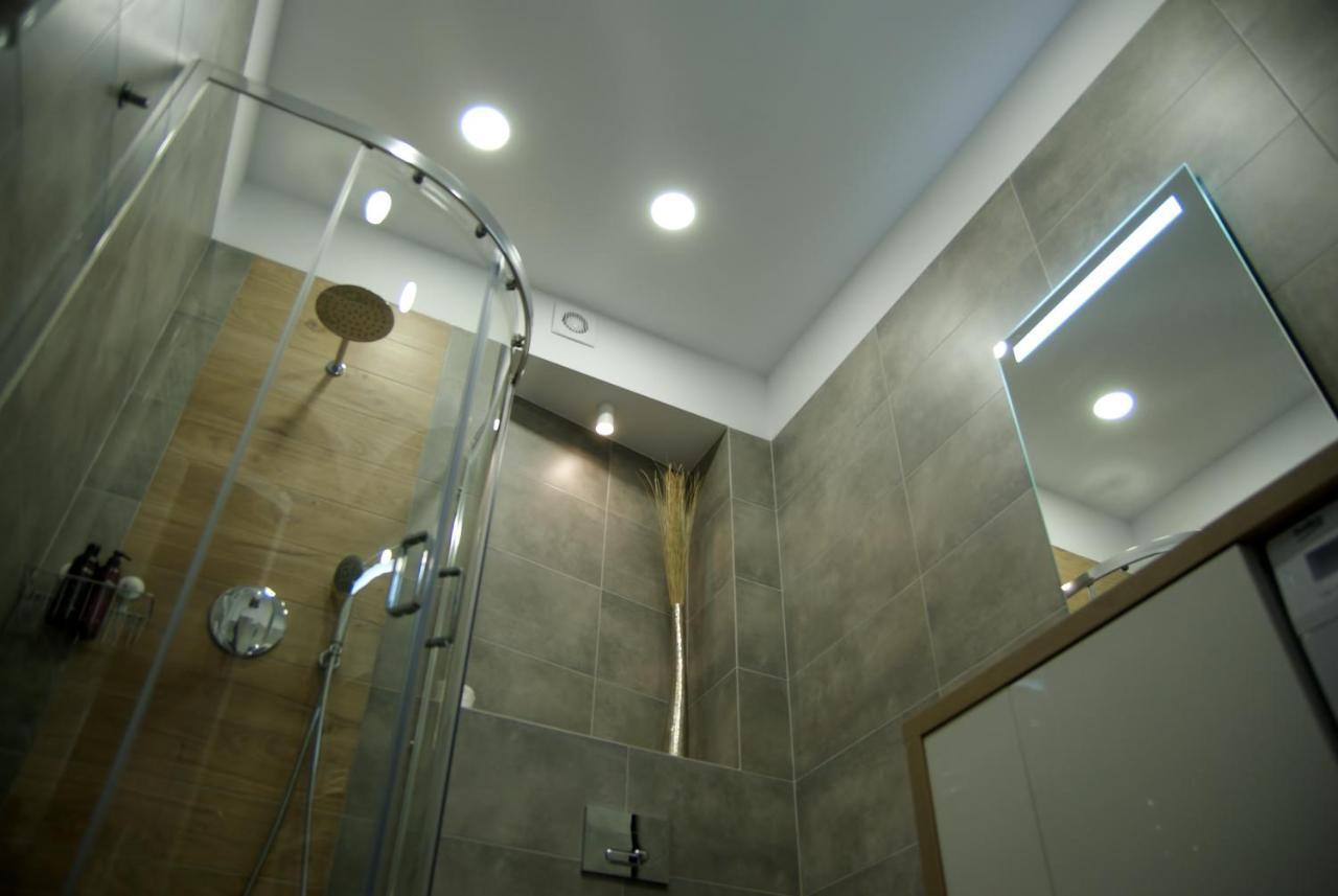 Charming Apartment In The City Centre, Lodz Buitenkant foto