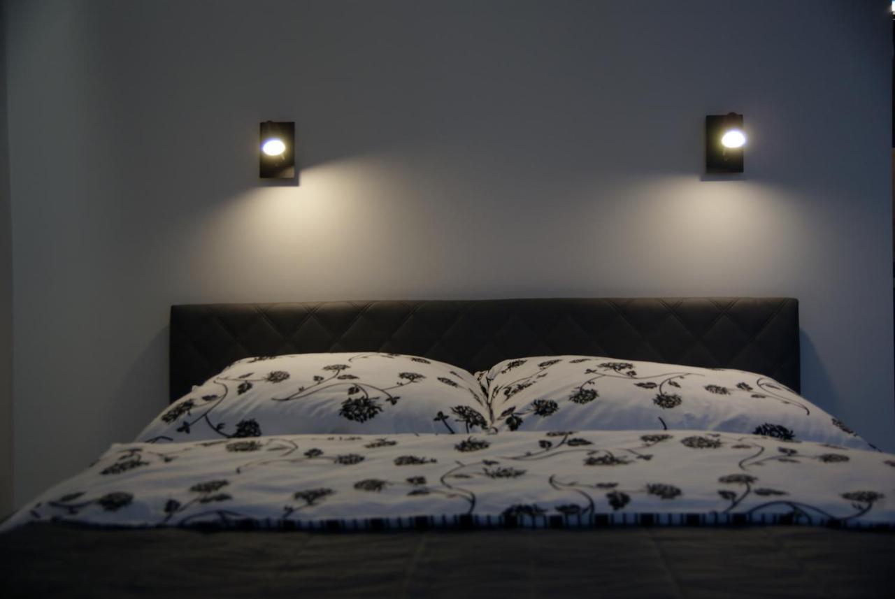 Charming Apartment In The City Centre, Lodz Buitenkant foto