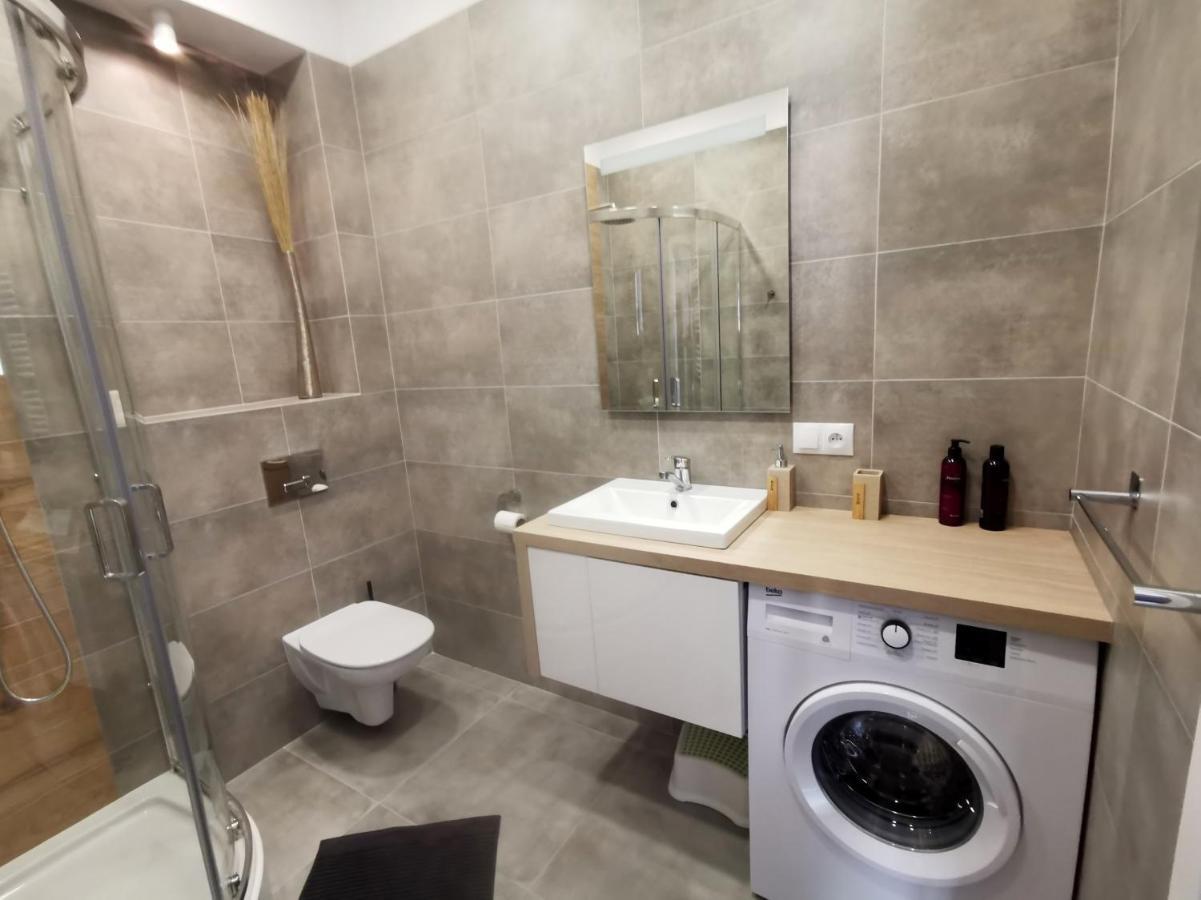 Charming Apartment In The City Centre, Lodz Buitenkant foto